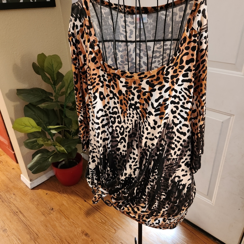 Lularoe large boyfriend tee